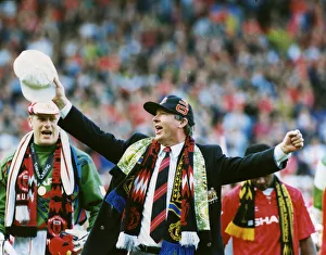 00468 Prints: Manchester United manager Alex Ferguson celebrates as his team are crowned champions