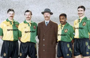 Green Prints: Manchester United manager Alex Ferguson with his players l-r: Lee Sharpe, Mark Hughes