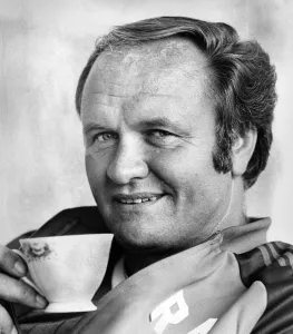 00255 Prints: Manchester United manager Ron Atkinson relaxing in his office at the United training