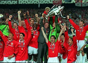 Manchester United players May 1999 including goalkepeer Peter Schmeichel (3rd R