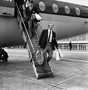 01249 Prints: Manchester United return home from their American and Australian tour