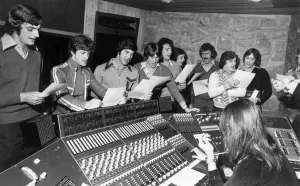Song Prints: Manchester United stars recording their number called Manchester United