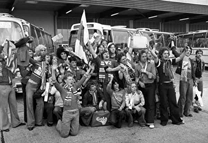 Manchester United supporters return back to Dover after clashing with French fans