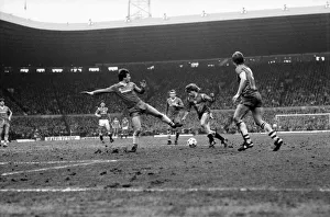 Manchester United v. Everton. March 1985 MF20-09-034 The final score was a one all