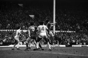 Manchester United v. Everton. March 1985 MF20-09-116 The final score was a one all