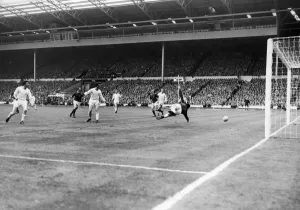 Manchester United v Leicester City FA Cup Final 1963. Gordon Banks dives as he tries to