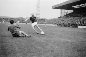 Mansfield 1-1 Aston Villa, League Three match at Field Mill, Monday 24th April 1972
