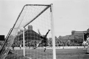 00639 Prints: Mansfield 1-1 Aston Villa, League Three match at Field Mill, Monday 24th April 1972