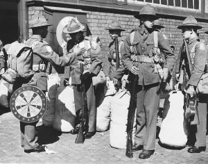 Baggage Prints: Maoris serving with the New Zealand Army arrive in Britain to join the war in Europe