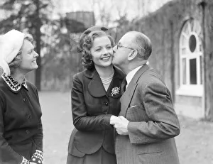 Margaret Lockwood and Anna Neagle DM 4 / 3 / 1952 C1093 / 3