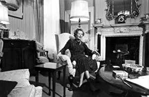 MARGARET THATCHER INSIDE NUMBER 10 DOWNING STREET 13 / 06 / 1983