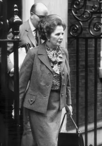 MARGARET THATCHER LEAVING 10 DOWNING STREET FOR A DEBATE IN THE COMMONS ON GCHQ - 11TH