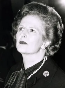 00197 Prints: Margaret Thatcher Prime minister Coiffured hair Pearls Broach