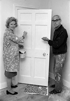 Paint Prints: Margaret Thatcher spent the weekend in the country with her husband Dennis decorating