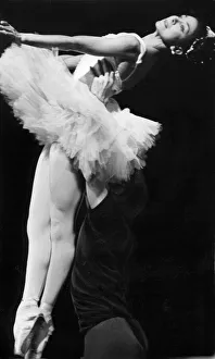 Ballet Prints: Margot Fonteyn dancing with Rudolf Nureyev at the Royal Ballet - November 1963