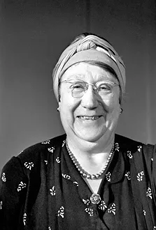 Maria David, Wardrobe Mistress. March 1953 D1019-001