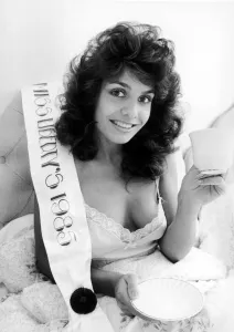 00441 Prints: Maria Stevens, Beauty Queen, reigning Miss Aston Villa and newly crowned Miss Liberty