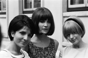 Marianne Faithfull, Sandie Shaw and Dana Valery in Berkeley Square at a photocall for