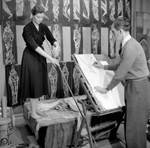 Marigold Dodson posing for Angel'by artist John Hutton
