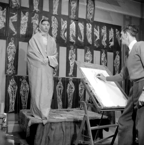 Marigold Dodson posing for Angel'by artist John Hutton