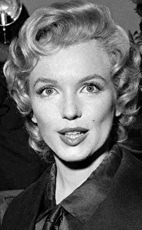Screen Prints: Marilyn Monroe 1956. Actress Marylin Monroe at publicity shoot for their movie