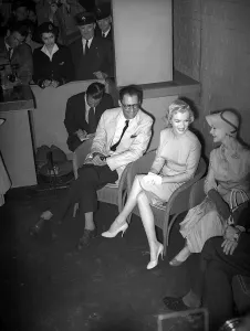 Suits And Jackets Prints: Marilyn Monroe with husband Arthur Miller and Vivien Leigh July 1956