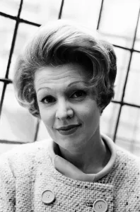 00976 Prints: Marti Stevens, actress appearing in play High Spirits attends Noel Coward Reception for