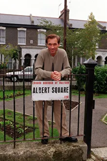00139 Prints: Martin Kemp Actor / Singer September 98 On the set of Eastenders which he will be