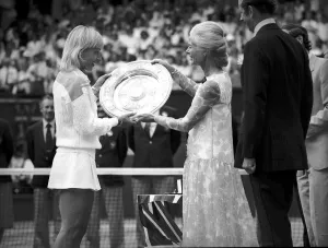 00003 Prints: Martina Navratilova receives shield from Duchess of kent after beating Chris Evert in