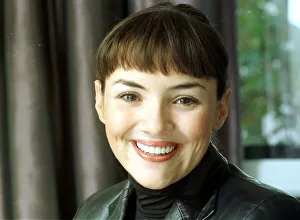 Martine McCutcheon October 1999 Actress Singer mdtgu