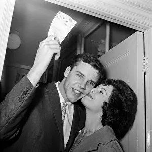 Contract Prints: Marty Wilde signs a record-breaking two year guaranteed contract