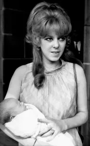 Maureen Starr Ringo Starr Drummer The Beatles'leaving Queen Charlotte