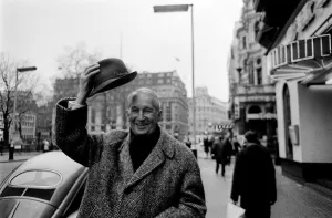 Greeting Prints: Maurice Chevalier Actor - Feb 1968 arrives for a Press Conference