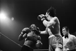 01147 Prints: Maurice Hope v Carlos Herrera WBC World Super Welterweight Title