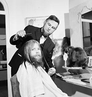 01247 Collection: Maurices Hairdressing Salon, Middlesbrough, Circa 1972. Our Picture Shows
