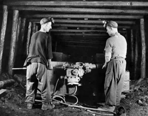 00030 Prints: Mechanised mining. The only machine at Newbattle Colliery not driven by electricity is