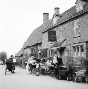 Medical: Baby: Clinic: Once every week the Falklands Arm pub near Stratford stops serving