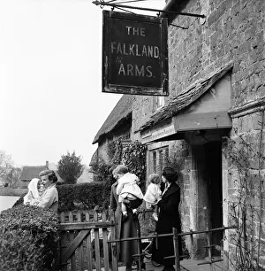 00501 Prints: Medical: Baby: Clinic: Once every week the Falklands Arm pub near Stratford stops serving