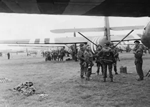 Members of the 1st Airborne Division about to board their Horsa gliders at RAF Fairford