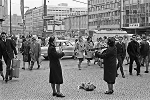 01272 Prints: Members of the Salvation Army perform on the corner of Passauer Strasse