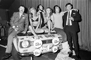 00450 Prints: Members of The Who rock group Keith Moon and Pete Townshend show off the &pound