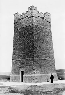 Monument Prints: The memorial erected by the people of Orkney in memory of Field Marshal Earl Kitchener