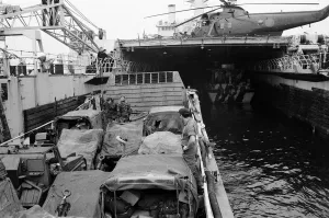01293 Prints: The men of the 29th Marine Commando Royal Artillery return from the Falklands