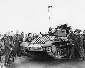 01432 Prints: Men of the Home Guard interested in Valentine tanks which arrived at Cardiff during