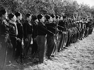 01441 Prints: MEN OF THE MAQUIS - IMAGE SHOWING FRENCH GUERRILLAS FIGHTING IN THE HAUTE SAVOIE