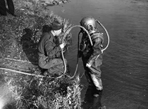 Divers Prints: Men of the Pioneer Corps are doing valuable work all over the country making embankments