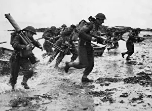 01458 Prints: Men of the Royal Northumberland fusiliers have recently undergone practice exercises