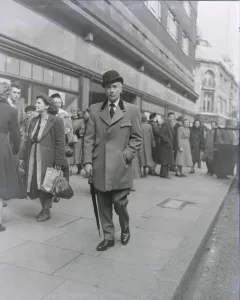 Bowler Hat Prints: Mens Fashion Edwardian Style Swagger Coat DM 01 / 4 / 1952