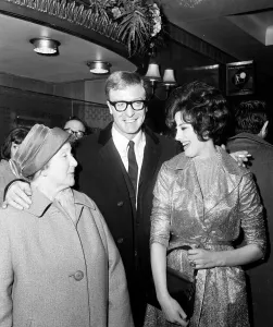 Premieres Prints: Michael Caine with his mother, Marie Micklewhite and leading lady Sue Lloyd