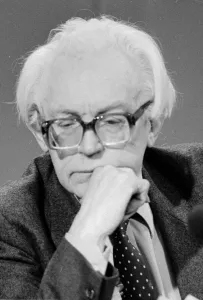 00175 Prints: Michael Foot at Labour Party election press conference May 1983